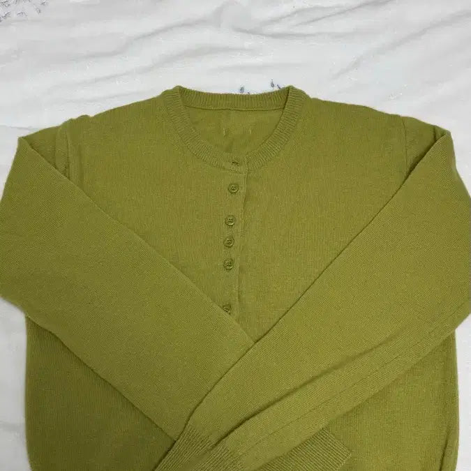 [SOLD OUT] 브렌다브렌든 올리브 가디건
