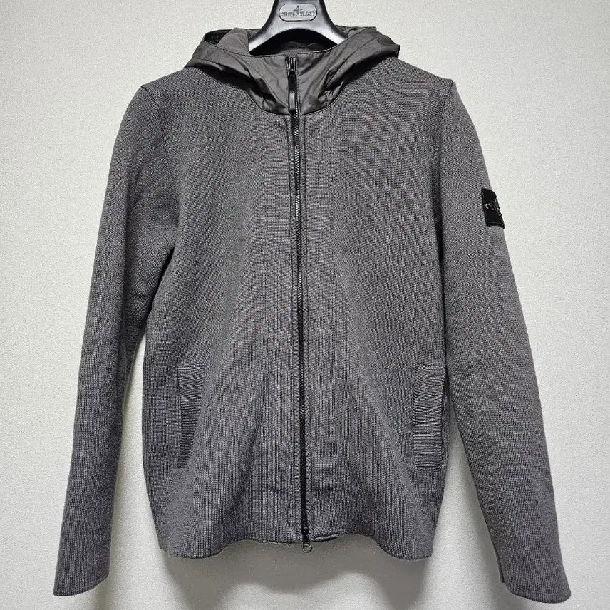 [SOLD OUT] 스톤아일랜드 깔깔이 내피 니트 패딩