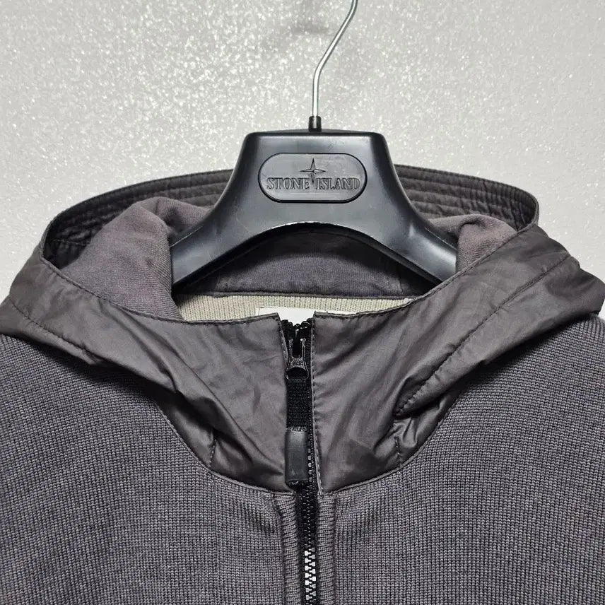 [SOLD OUT] 스톤아일랜드 깔깔이 내피 니트 패딩