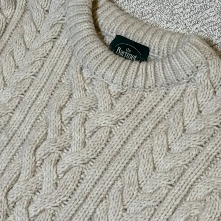 [BUNJANG] The Barnet Cable Knit Sweater / 더바넷 꽈배기 니트