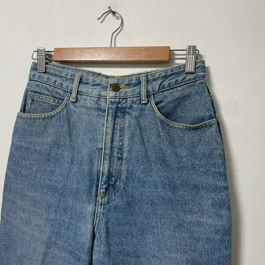 [BUNJANG] Guess Denim Jeans with Zipper Detail / 26 GUESS 게스 밑단 지퍼 데님 청바지 정품