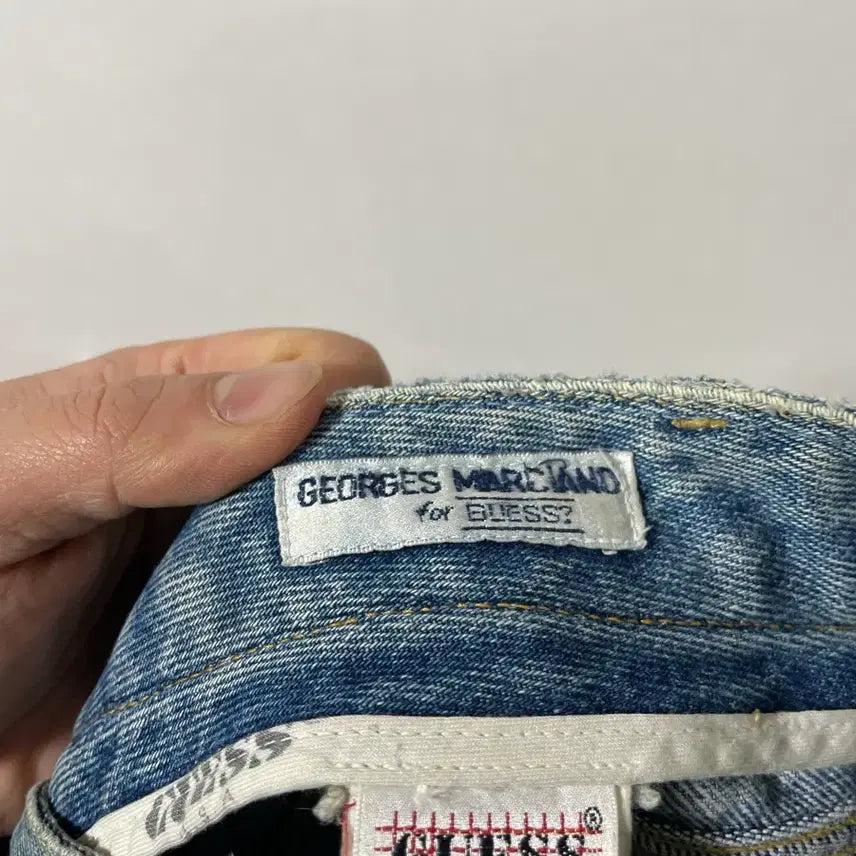 [BUNJANG] Guess Denim Jeans with Zipper Detail / 26 GUESS 게스 밑단 지퍼 데님 청바지 정품
