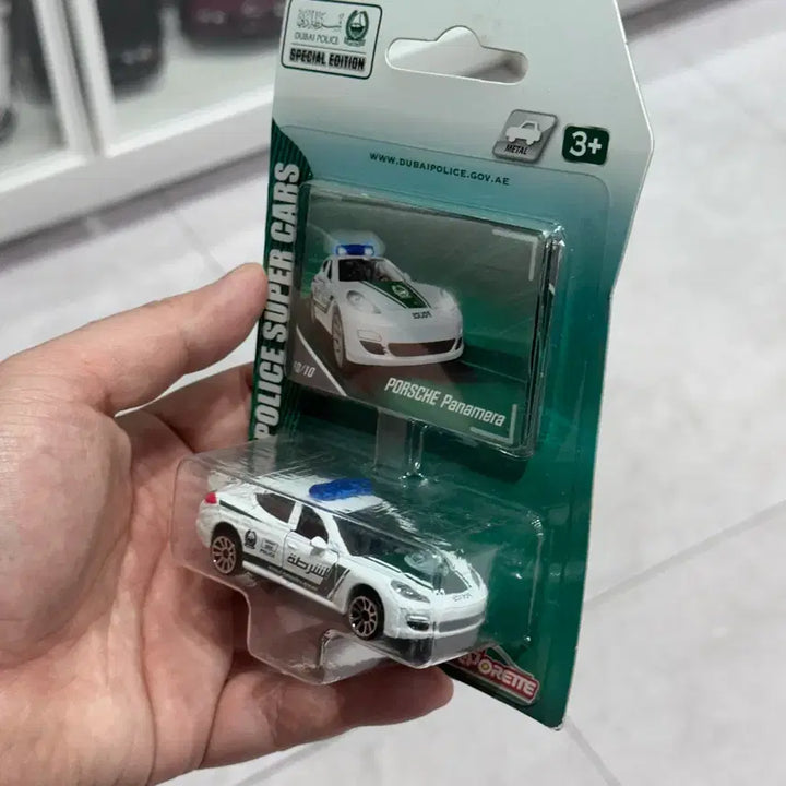 [BUNJANG] Majorette Porsche Panamera Dubai Police 1:64 Scale Die-cast Model Car / 1:64 마조렛 포르쉐 파나메라 두바이 폴리스 경찰차