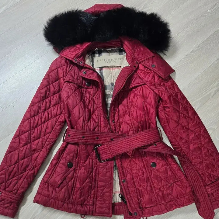 [BUNJANG] Burberry Quilted Jacket XS Detachable Fur Hood / 버버리 퀼팅 자켓 xs 모자털 탈부착가능