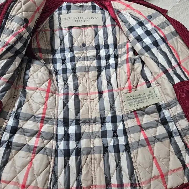 [BUNJANG] Burberry Quilted Jacket XS Detachable Fur Hood / 버버리 퀼팅 자켓 xs 모자털 탈부착가능
