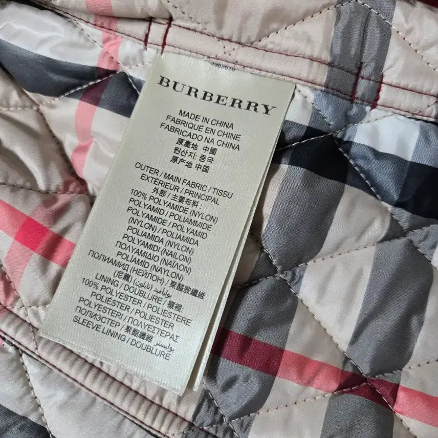 [BUNJANG] Burberry Quilted Jacket XS Detachable Fur Hood / 버버리 퀼팅 자켓 xs 모자털 탈부착가능
