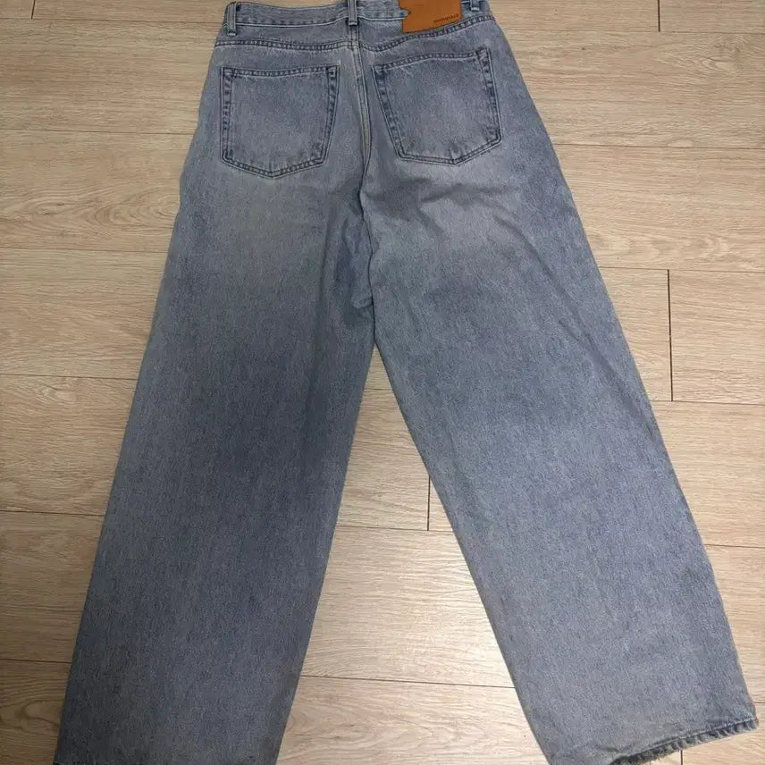 [BUNJANG] Brown Yakid Wide Denim Pants (Size 3) Light Blue / 브라운야드 와이드 데님 (3사이즈) 연청 컬러