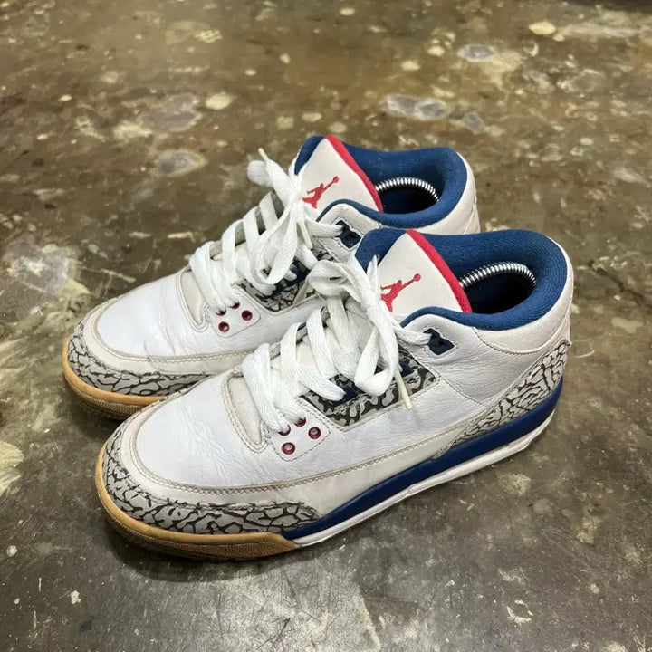 [BUNJANG] Nike Air Jordan 3 Wizards Sneakers (US Women&