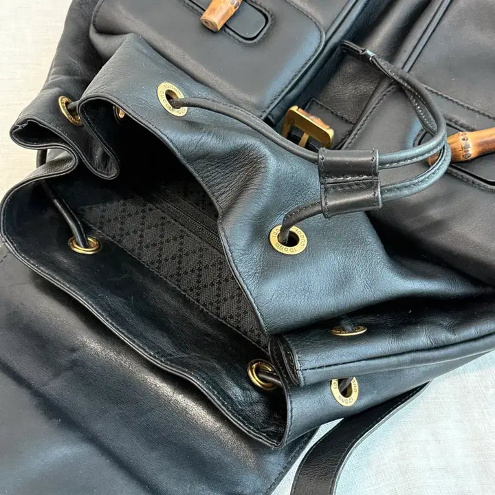 [BUNJANG] Gucci Vintage Bamboo Leather Backpack / [정품] 구찌 빈티지 뱀부 가죽 백팩 (블랙/금장)