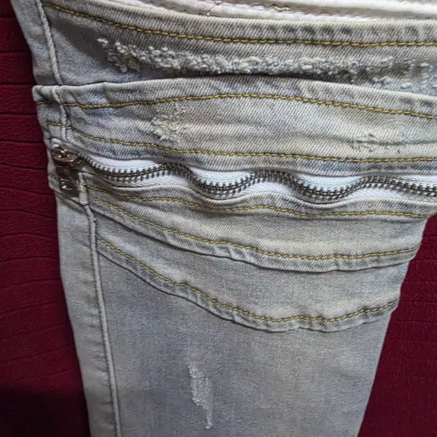 [BUNJANG] AMIRI Distressed Biker Jeans / [30]AMIRI 아미리 디스트로이드 바이커 청바지