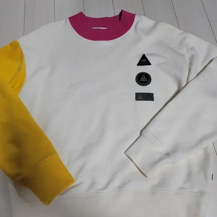 [BUNJANG] Vans Color Block Sweatshirt / 반스 배색 맨투맨 티셔츠 화이트/옐로우