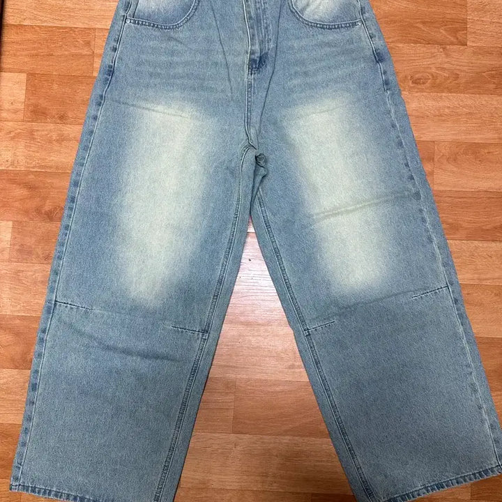 [BUNJANG] Suede Washed Denim Jeans / 스웨이드 컬러 워시드 데님 블루