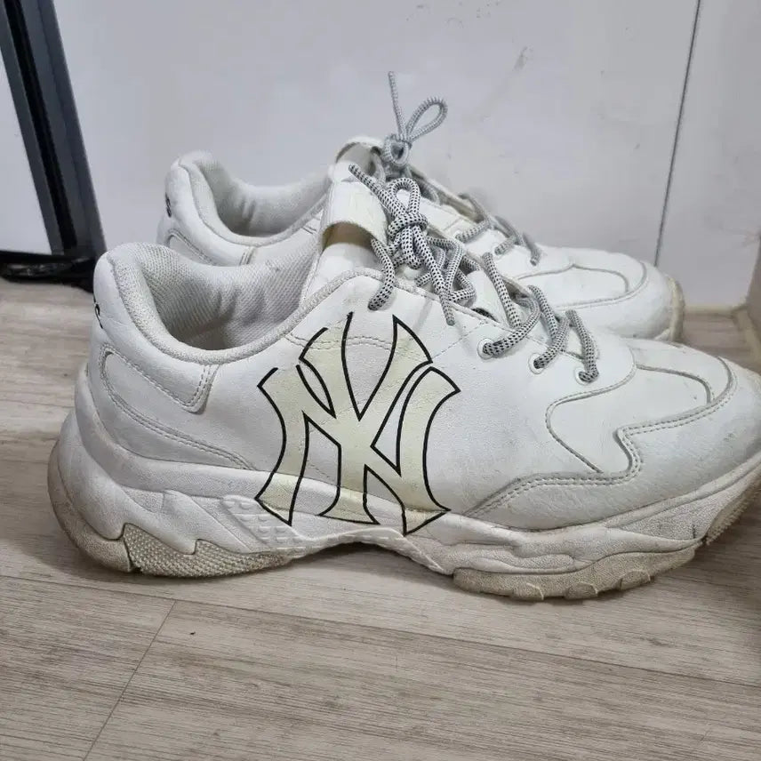 [BUNJANG] MLB Yankees &amp; FILA Bundle Set / MLB청키양키스290+(휠라 FILA 280운동화) 2켤레 일괄