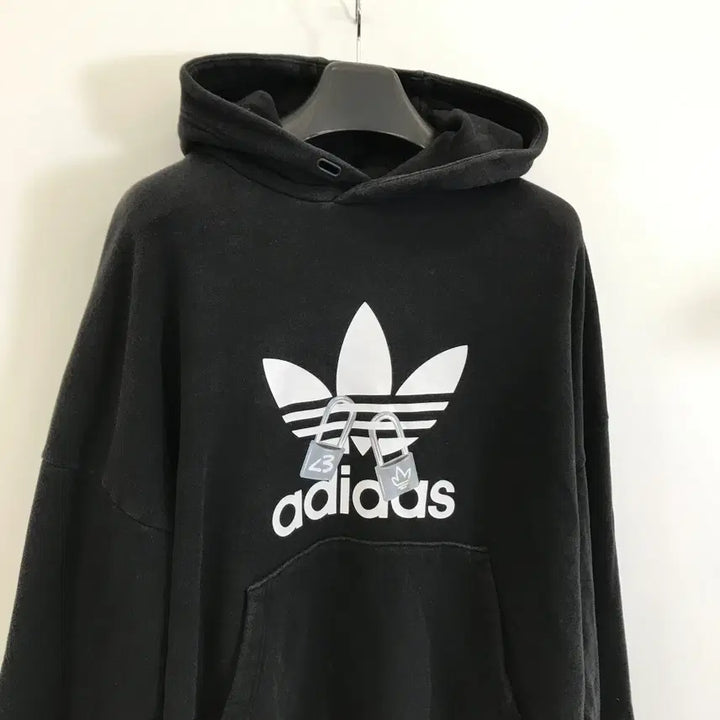 [SOLD OUT] 아디다스 발렌타인데이 오버 후드 [3XL]