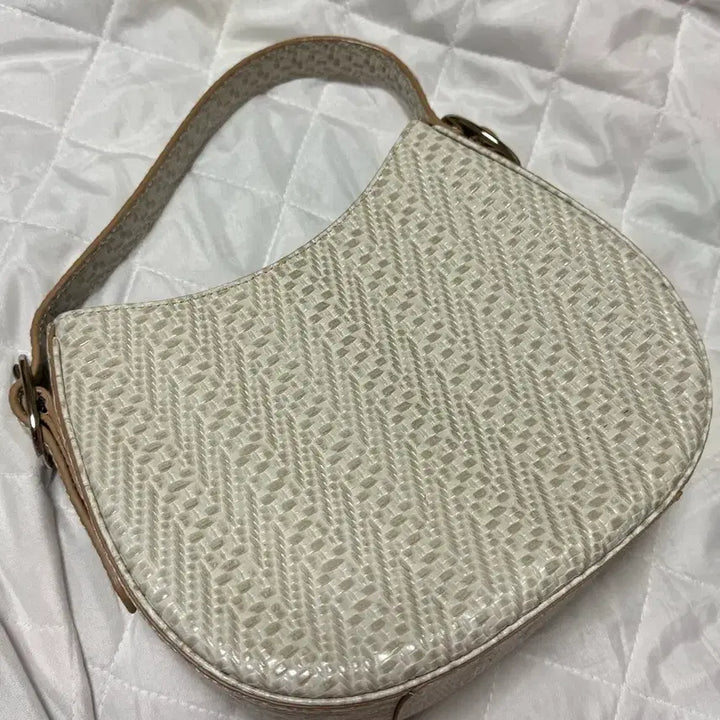 [SOLD OUT] 투티에 카노 미니 킬림 화이트