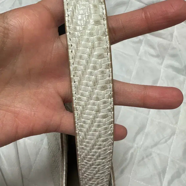 [SOLD OUT] 투티에 카노 미니 킬림 화이트