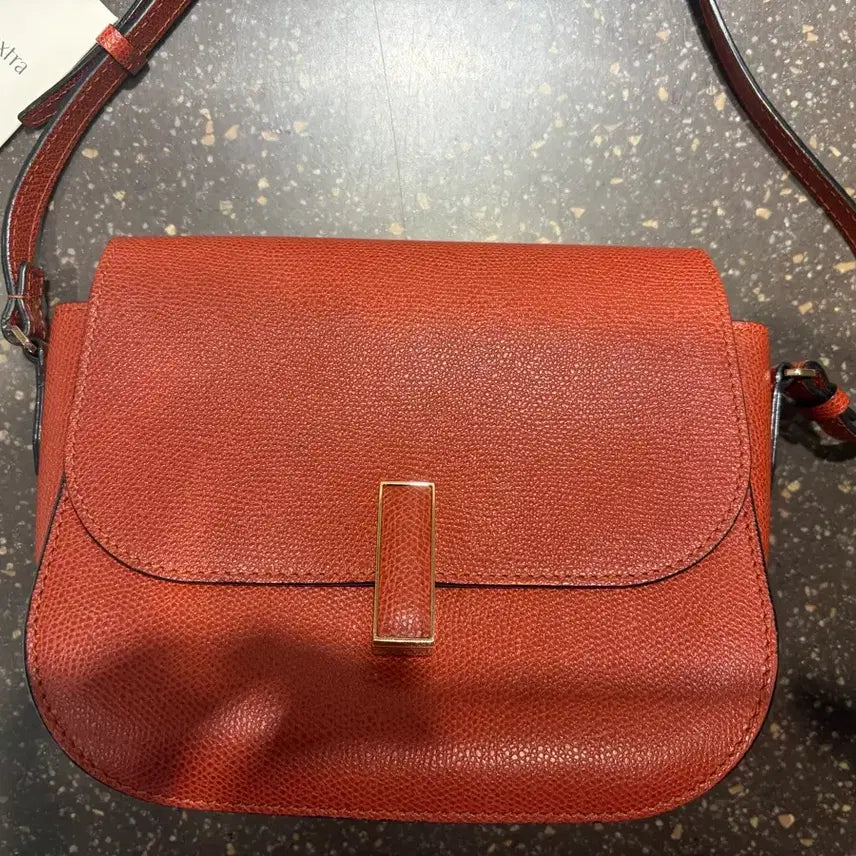 [BUNJANG] Valextra Saddle Shoulder Bag / 발렉스트라 정품 숄더백