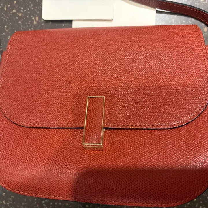 [BUNJANG] Valextra Saddle Shoulder Bag / 발렉스트라 정품 숄더백