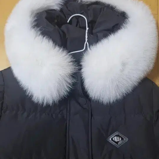 [SOLD OUT] 럭키슈에뜨 폭스퍼 패딩