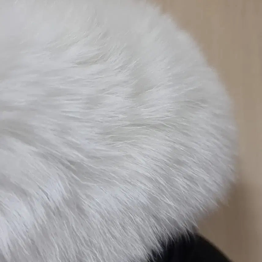 [SOLD OUT] 럭키슈에뜨 폭스퍼 패딩