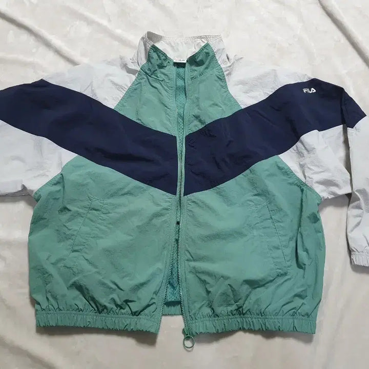 [BUNJANG] Fila Oversized Windbreaker XL / 휠라 오버핏 바람막이 XL