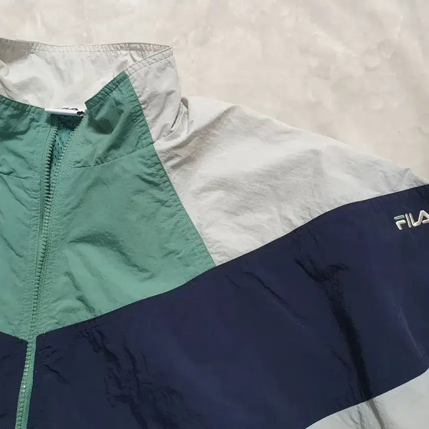[BUNJANG] Fila Oversized Windbreaker XL / 휠라 오버핏 바람막이 XL