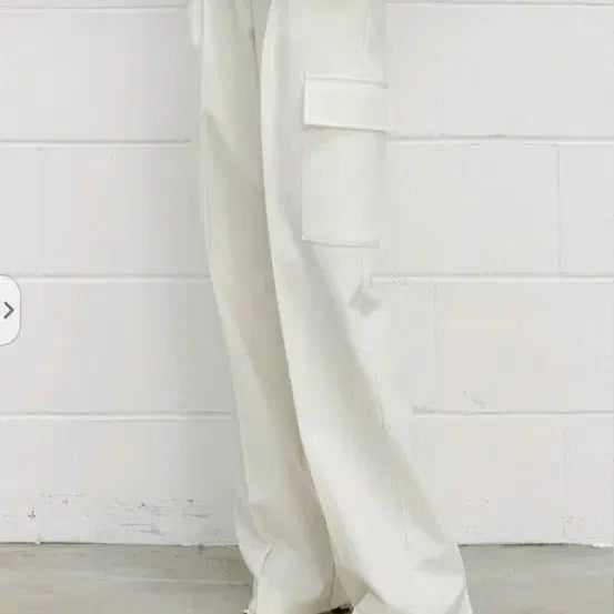 [BUNJANG] Woohee Pocket Wide Slacks Ivory / 우이 포켓 와이드 슬랙스 아이보리