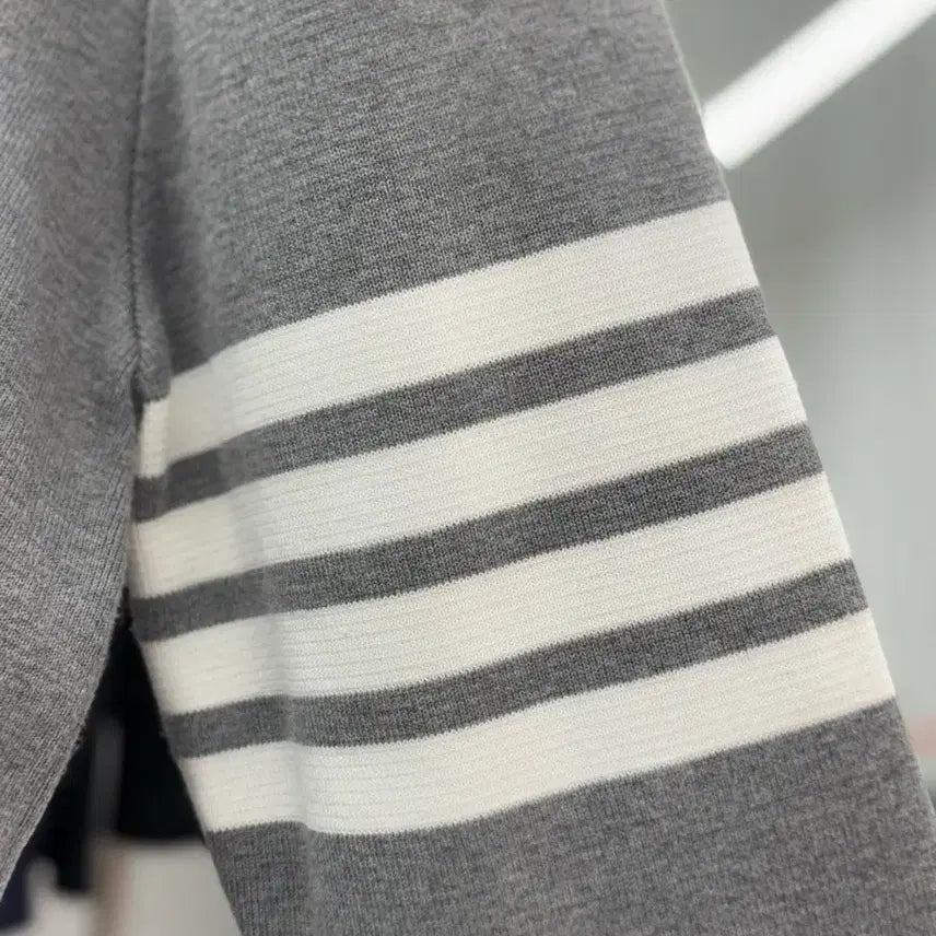 [BUNJANG] Thom Browne Milano Stitch Pocket Knit Sweater / [4] 톰브라운 사선완장 밀라노스티치 포켓 니트