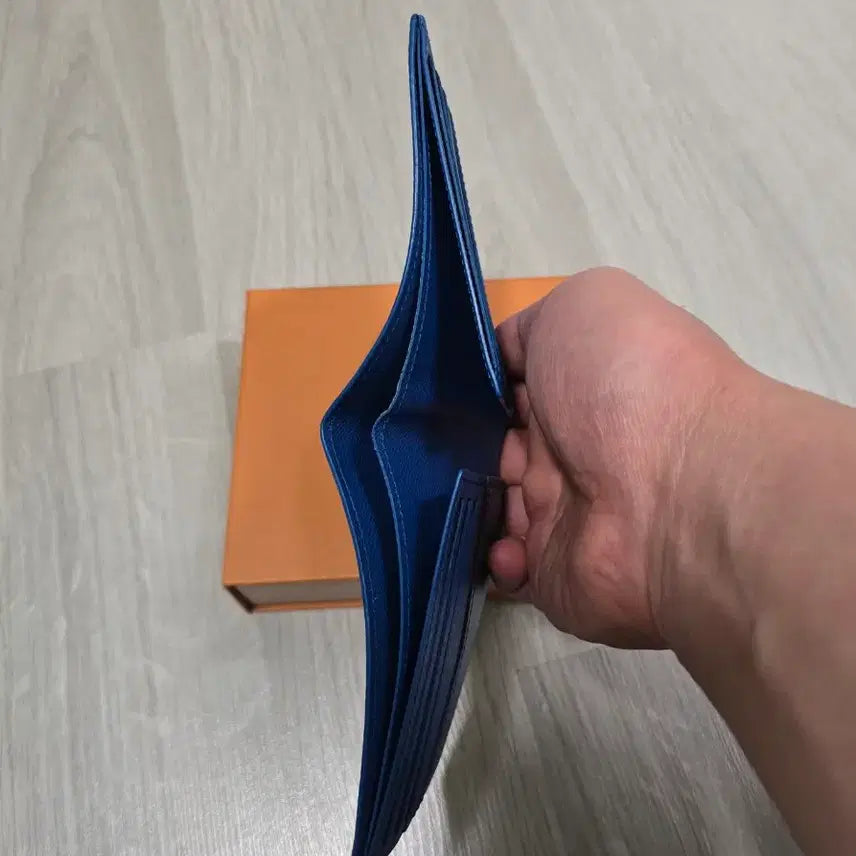 [SOLD OUT] 루이비통 멀티플 월렛 모노그램 이클립스