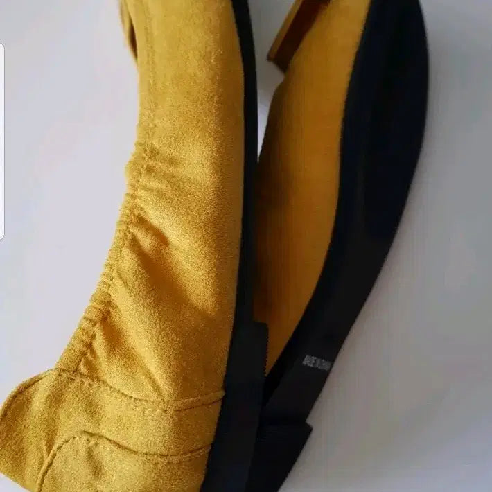 [BUNJANG] Suede Loafers (Mustard Yellow) / 스웨이드 단화 (새제품/235)