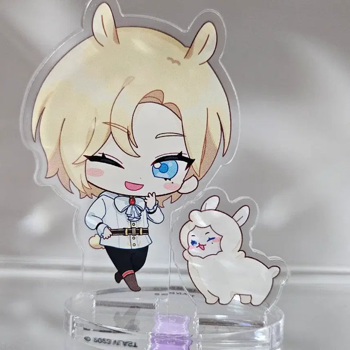 [BUNJANG] PLAVE Aniverse Noah Acrylic Stand / 플레이브 애니플러스 아크릴 스탠드 노아
