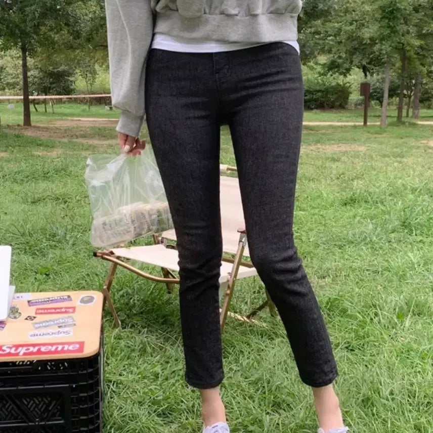 [BUNJANG] Reine Black Denim Slim Straight Jeans / 렌느 reine 흑청 슬림 일자 데님 / M