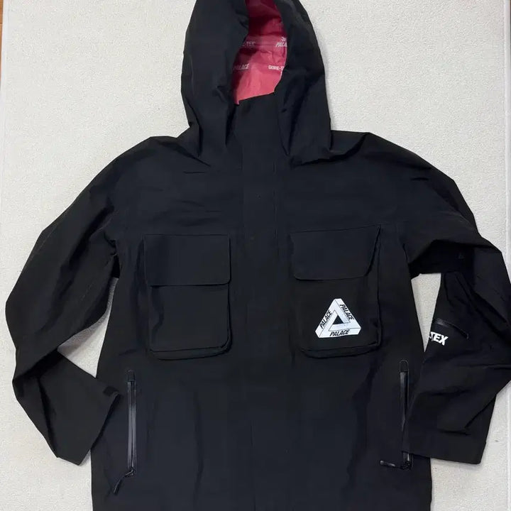 [BUNJANG] Palace Gore-Tex The Don Jacket Black - 21FW / 팔라스 고어텍스 더 돈 자켓 블랙 - 21FW