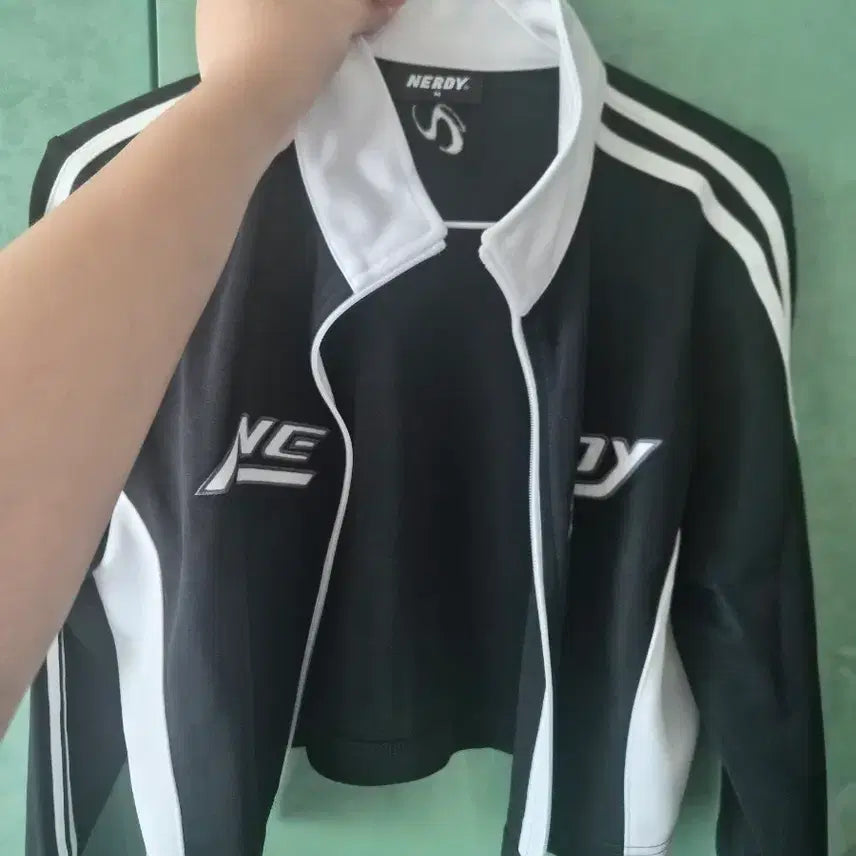 [BUNJANG] Nerdy Crop Zip-up Track Top / 널디 크롭 집업
