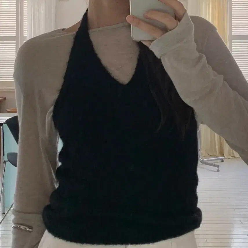 [BUNJANG] Kindabeige Bocelli Halterneck Alpaca Bustier Black / 킨다베이지 [page] 보첼리 홀터넥 알파카 뷔스티에 블랙