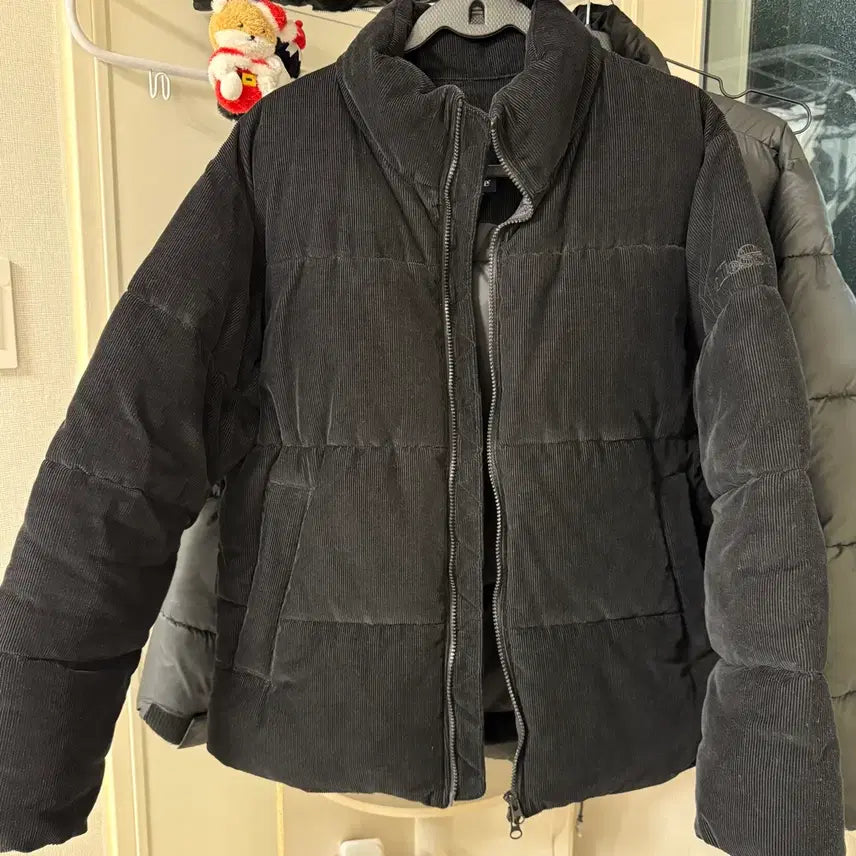 [BUNJANG] Ellesse Corduroy Padded Jacket / 엘레쎄 Ellesse 코로듀이 패딩 검정 90