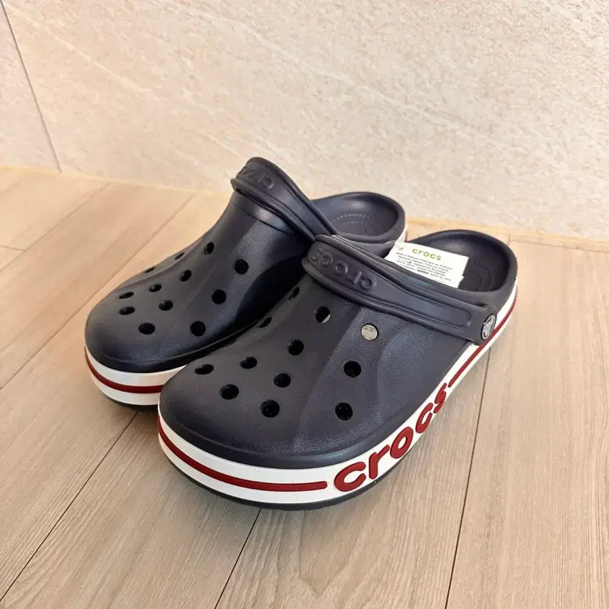 [SOLD OUT] 크록스  네이비 새상품 240