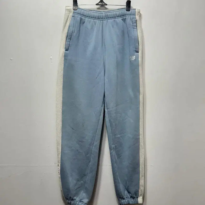 [BUNJANG] New Balance Blue Jogger Training Pants M / 뉴발란스 블루 조거팬츠 트레이닝 바지 M