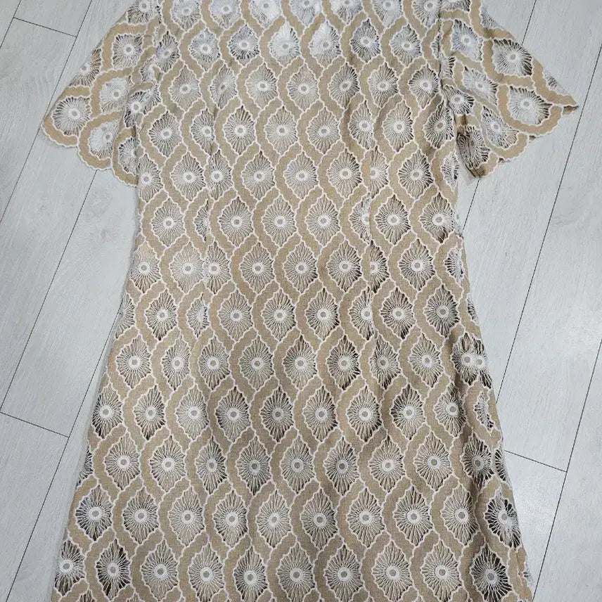 [SOLD OUT] 산드로 레이스 원피스 베이지 반팔 55
