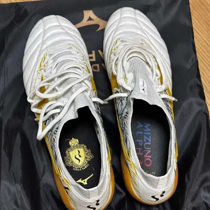 [BUNJANG] Mizuno Sergio Ramos Edition Soccer Cleats / (1회 착용) 미즈노 세르히오 라모스 에디션 한정판