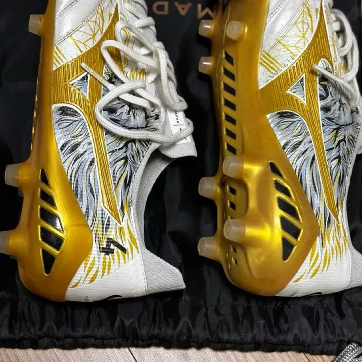 [BUNJANG] Mizuno Sergio Ramos Edition Soccer Cleats / (1회 착용) 미즈노 세르히오 라모스 에디션 한정판