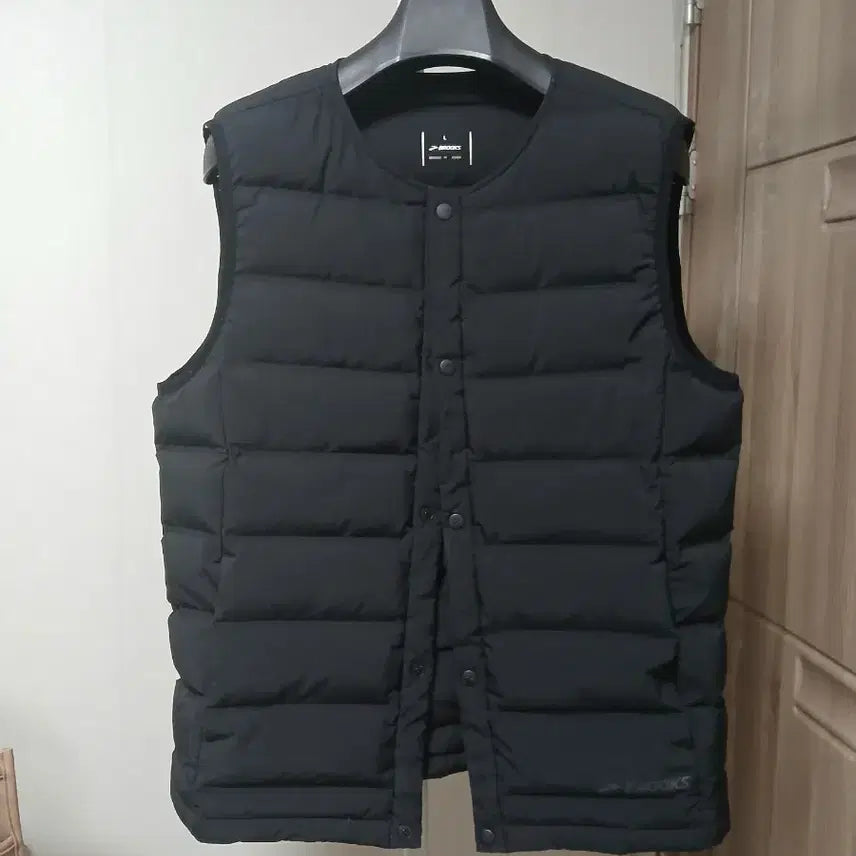 [BUNJANG] Brooks Black Lightweight Padded Vest / 브룩스 블랙 경량 패딩 조끼 L