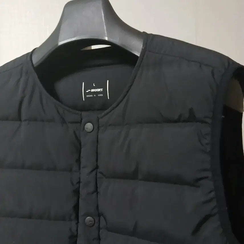 [BUNJANG] Brooks Black Lightweight Padded Vest / 브룩스 블랙 경량 패딩 조끼 L