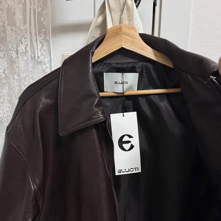 [BUNJANG] Elioti Brown Leather Jacket Free Size / 엘리오티 브라운 레더 자켓 FREE