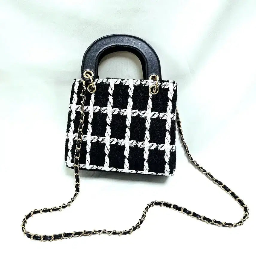 [BUNJANG] Black and White Tweed Chain Shoulder Bag / 블랙 앤 화이트 트위드 체인숄더백 새상품