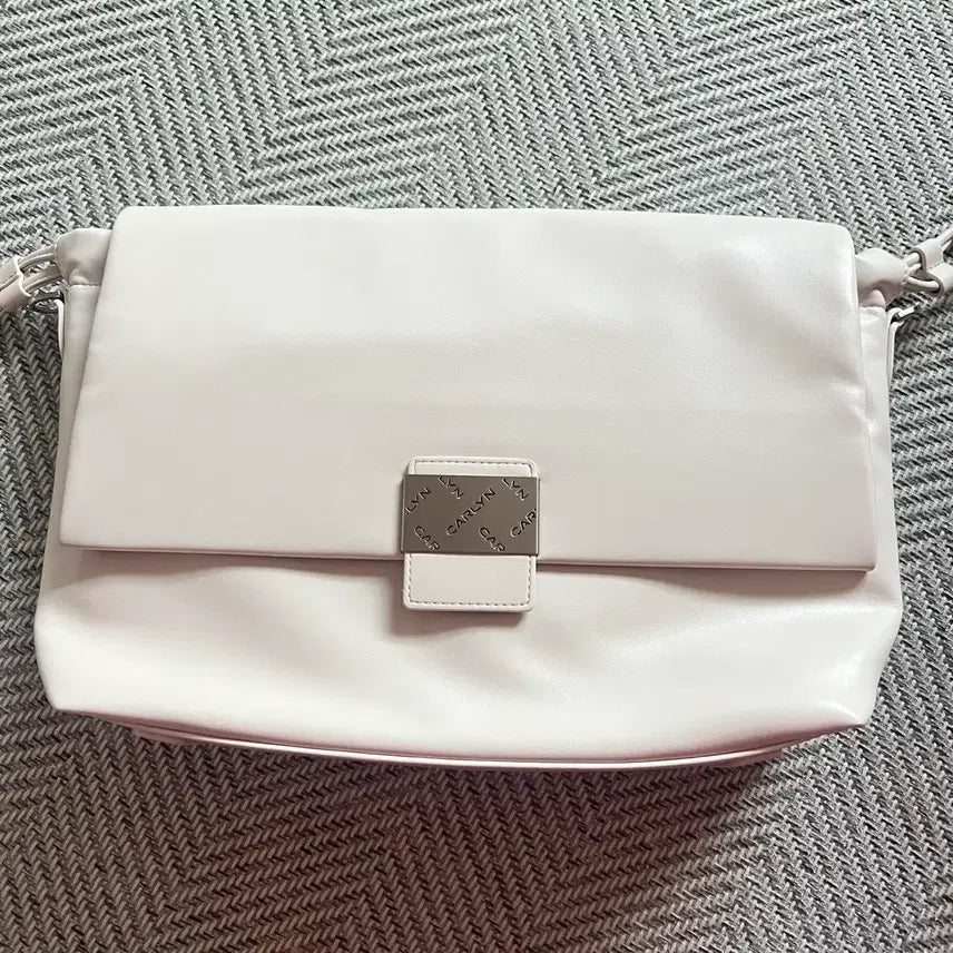 [BUNJANG] CARLYN Day Bag Crossbody Bag / 칼린 가방 크로스백 데이백