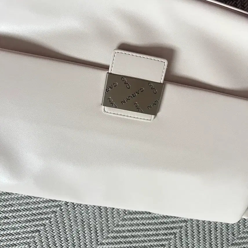 [BUNJANG] CARLYN Day Bag Crossbody Bag / 칼린 가방 크로스백 데이백