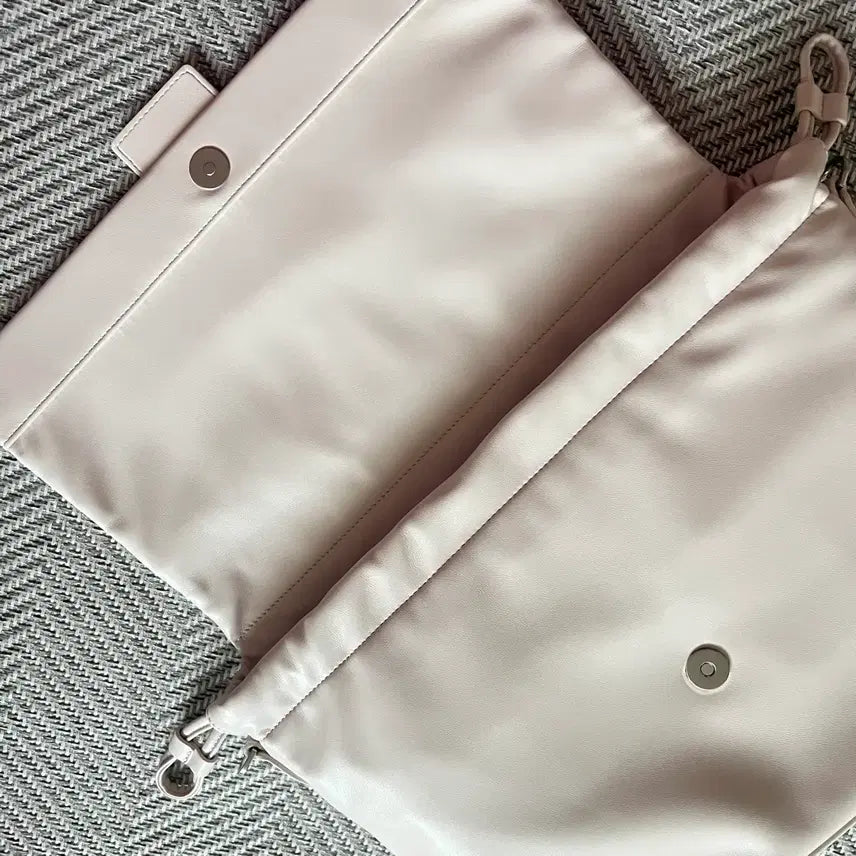 [BUNJANG] CARLYN Day Bag Crossbody Bag / 칼린 가방 크로스백 데이백
