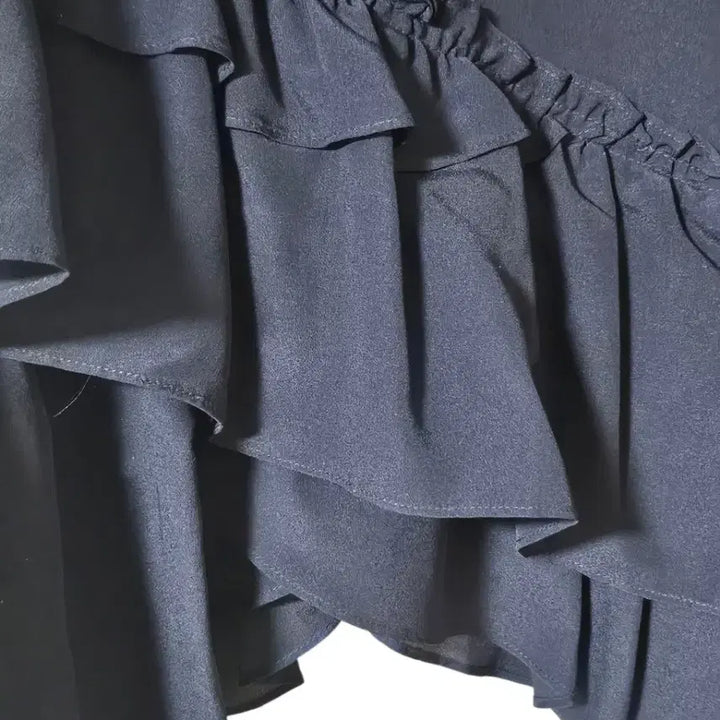 [BUNJANG] Club Monaco Asymmetrical Ruffle Midi Skirt / 가격인하|하객룩 언발 러플 미디스커트 55|네이비 (클럽모나코)