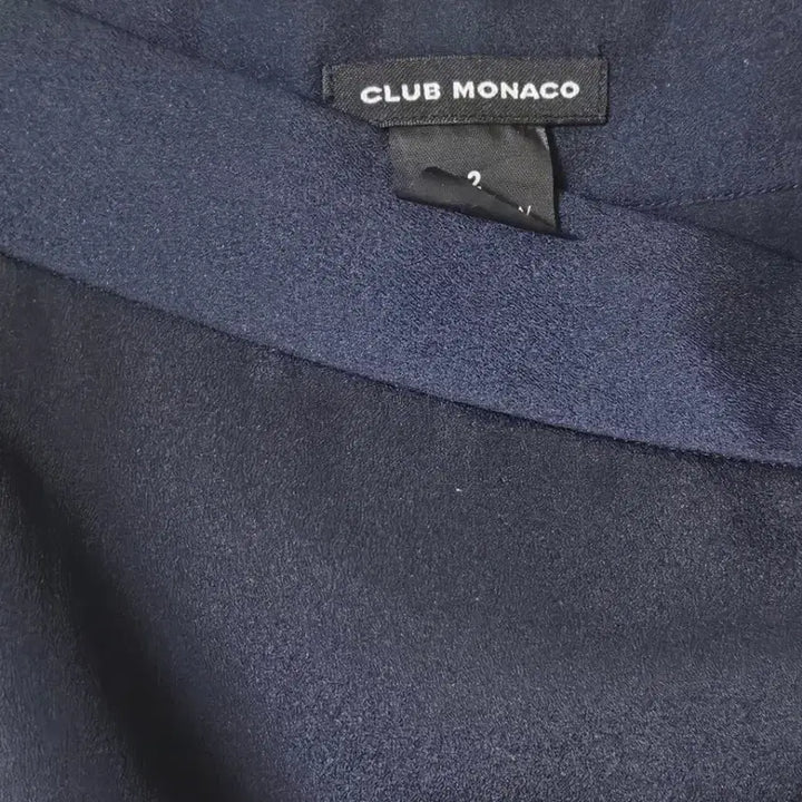 [BUNJANG] Club Monaco Asymmetrical Ruffle Midi Skirt / 가격인하|하객룩 언발 러플 미디스커트 55|네이비 (클럽모나코)